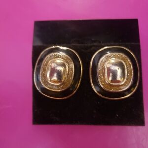 Perfectly Stylish 1" Vintage Gold & Black Enamel Button Stud Earrings, Like New